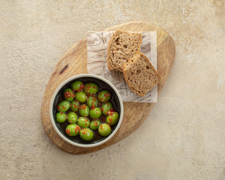 YAŞIL ZEYTUNLAR, ƏDVİYYATLI YAĞDA