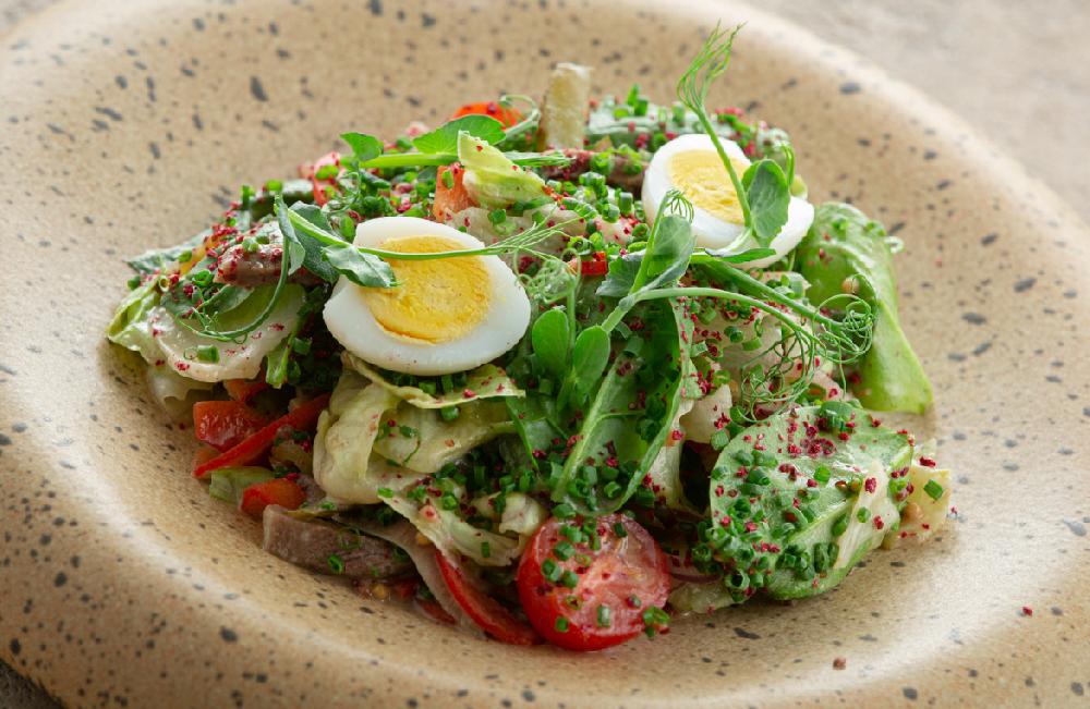 MAL DİLİNDƏN FERMER SALATI,XARDAL SOUSU İLƏ