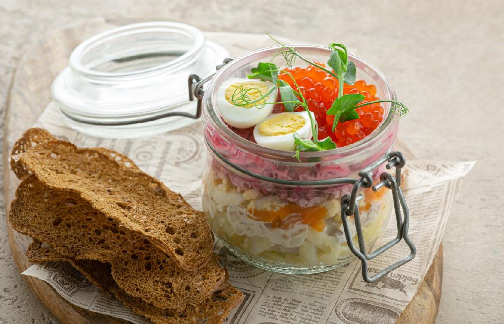 SİYƏNƏK BALIQLI ŞUBA SALATI,QIRMIZI KÜRÜ İLƏ