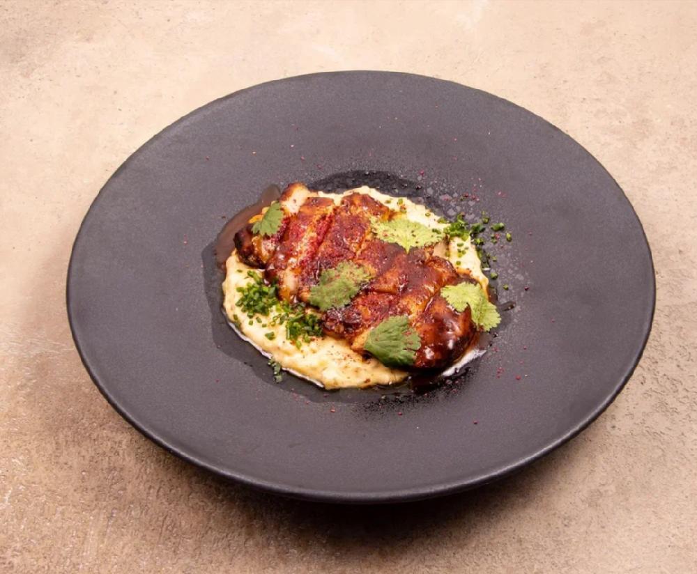 TOYUQ BUDU, KƏRƏVİZ KÖKÜ VƏ KARTOFDAN HAZIRLANMIŞ RİZOTTO İLƏ