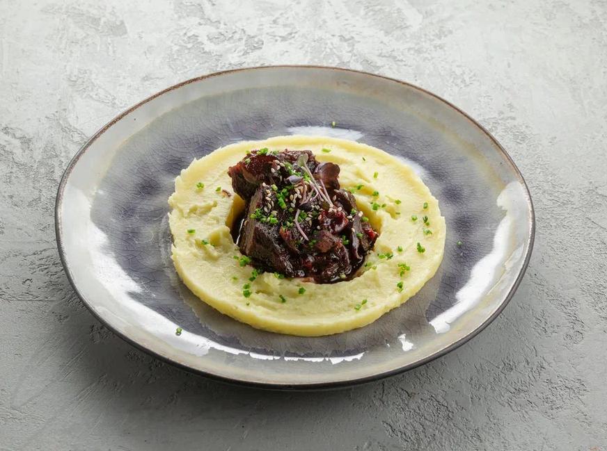 DANA YANAQLARI, AĞ GÖBƏLƏK VƏ KARTOF PÜRESİ İLƏ