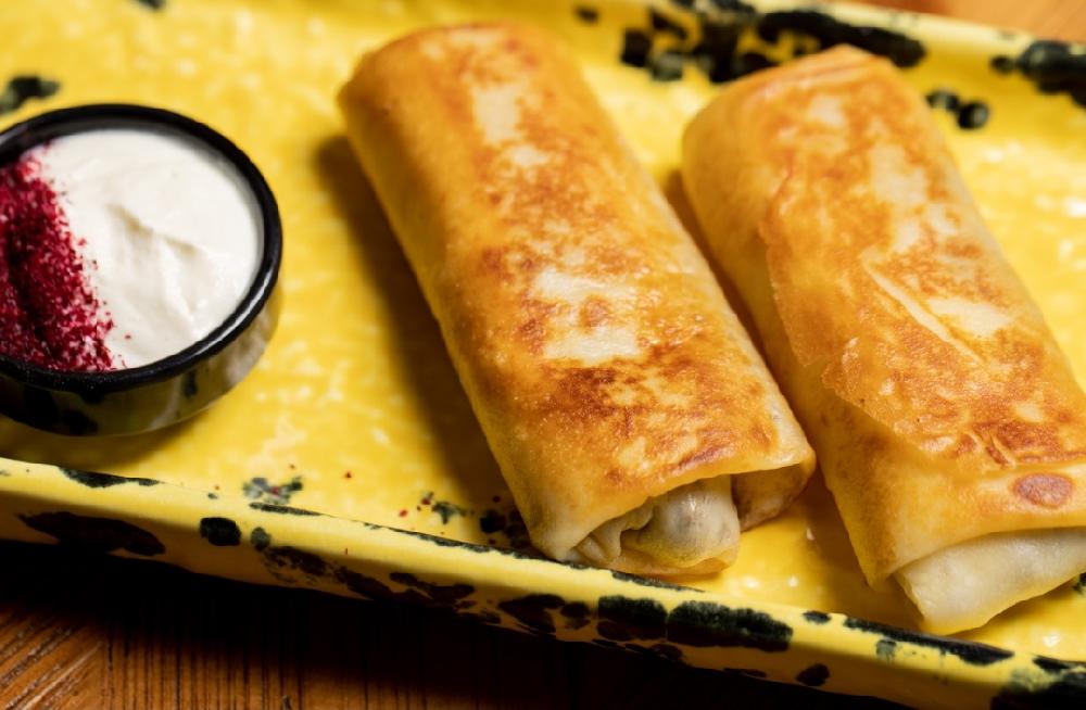 Блинчики с мясом и сметаной